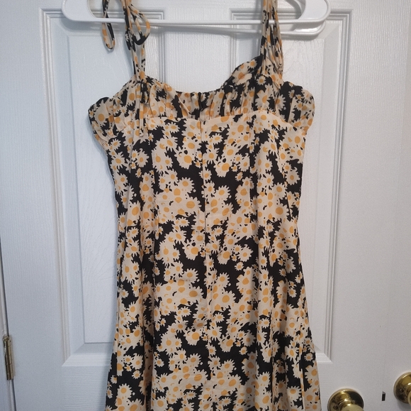 Brown and Yellow Floral Dress - Picture 3 of 4